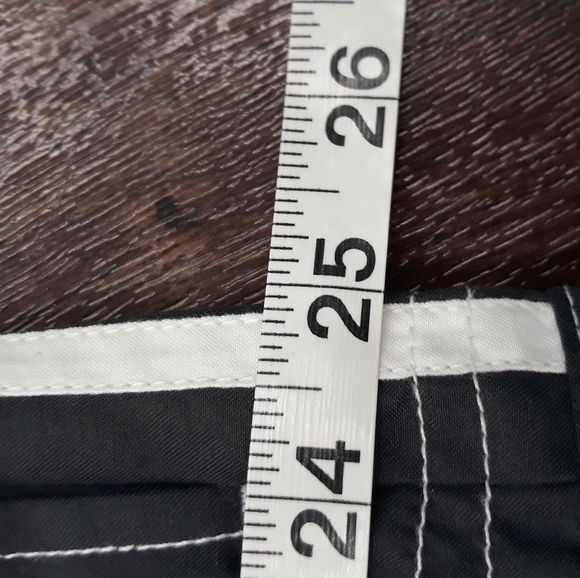 New Mens XL Swim Trunks, Grey, 4 Pockets - Picture 13 of 16